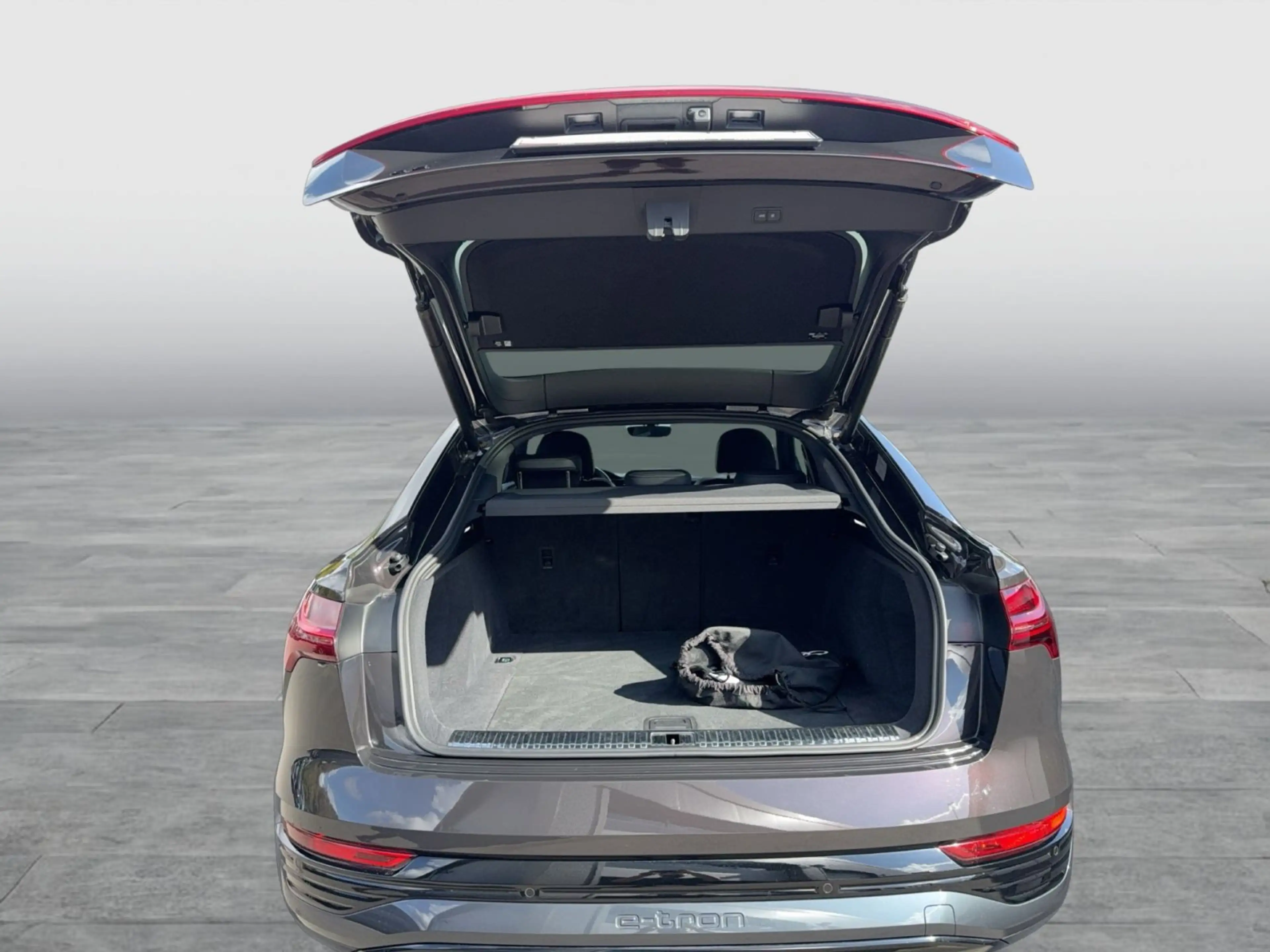 Audi Q8 e-tron 50 advanced AHK TOUR — photo 14