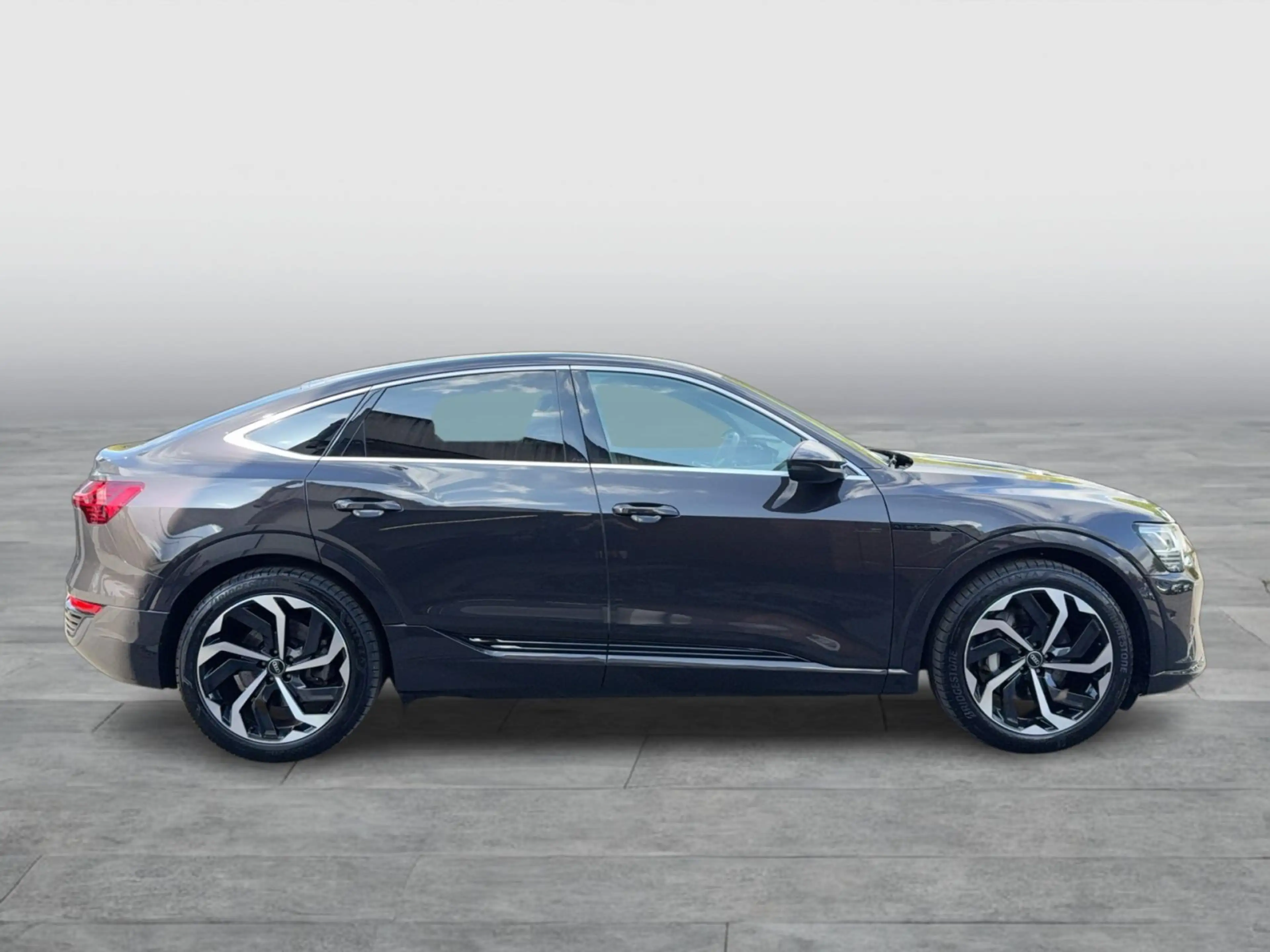 Audi Q8 e-tron 50 advanced AHK TOUR — photo 7