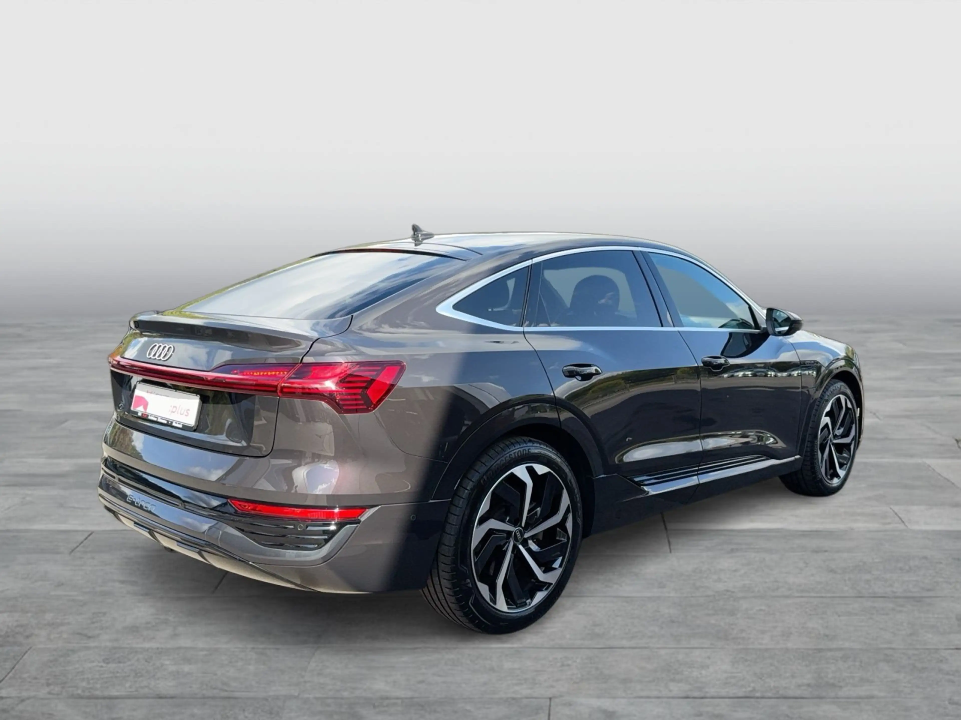 Audi Q8 e-tron 50 advanced AHK TOUR — photo 6