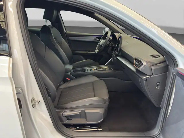 Cupra Leon view 4