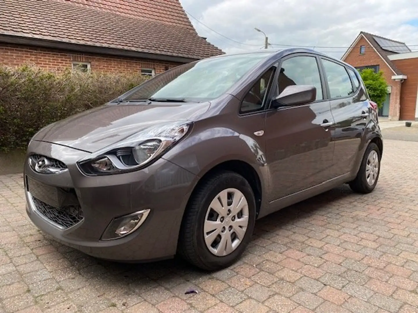 Hyundai iX20 1.4i Lounge Brun - 1