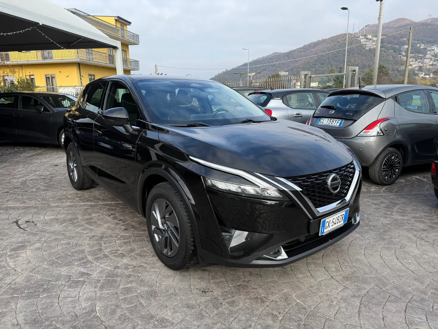 Nissan Qashqai MHEV 140 CV Business Nero - 1