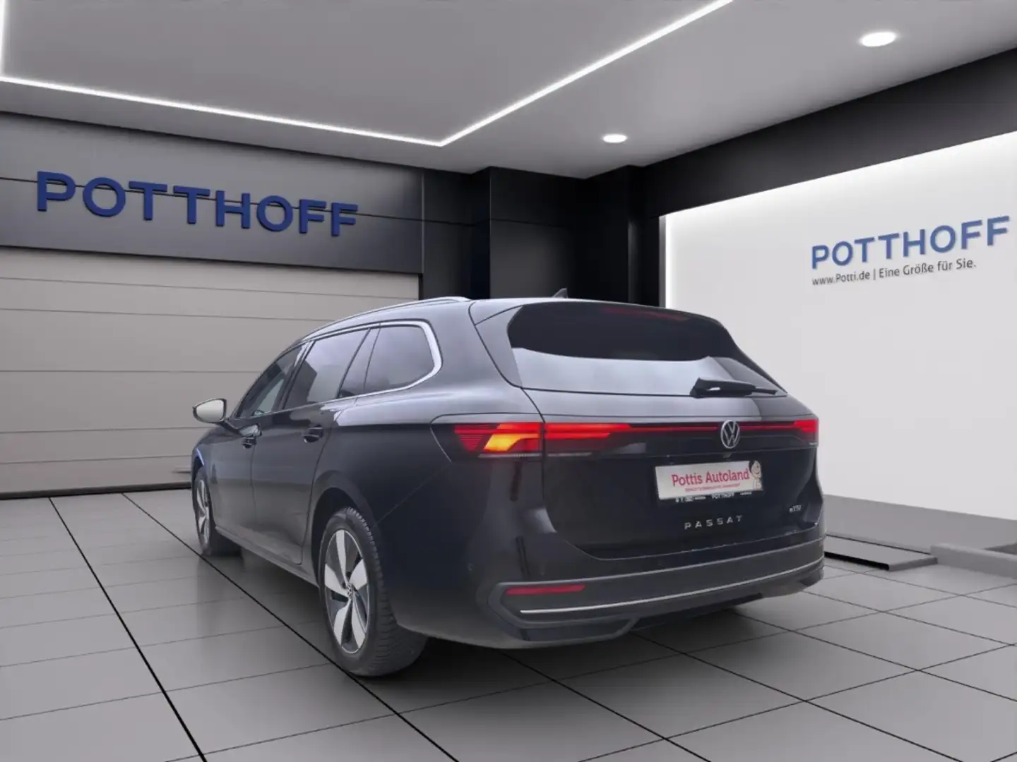 Volkswagen Passat Variant 1.5 eTSI DSG BUSINESS AHK NAVI KAMERA ACC Schwarz - 2