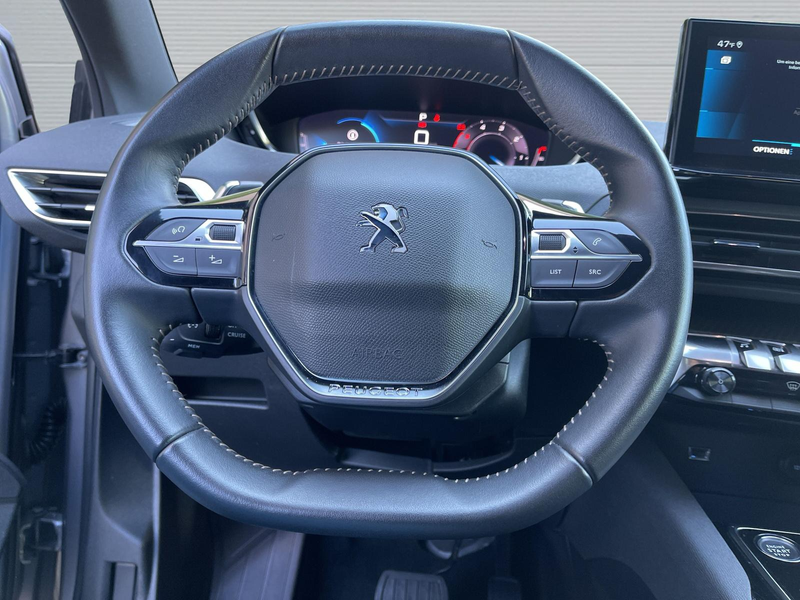 Peugeot 5008 1.5 Blue-HDI FAP Allure Pack AT 7-Si+Navi+R-Kam+ — photo 15