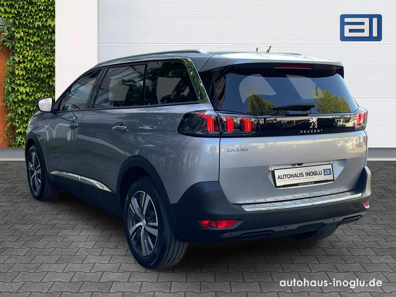 Peugeot 5008 1.5 Blue-HDI FAP Allure Pack AT 7-Si+Navi+R-Kam+ — photo 3