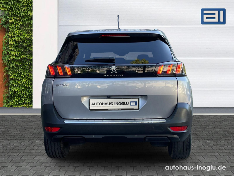 Peugeot 5008 1.5 Blue-HDI FAP Allure Pack AT 7-Si+Navi+R-Kam+ — photo 4