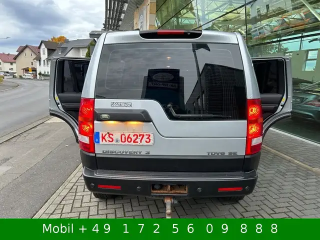 Land Rover Discovery 3 view 12