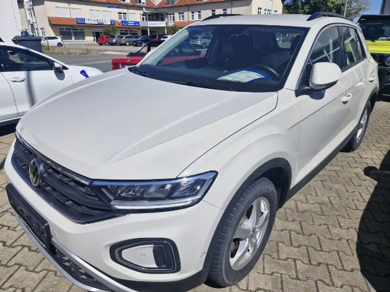 Volkswagen T-Roc 1,5 TSI Life 8-fach bereift Kamera — photo 2