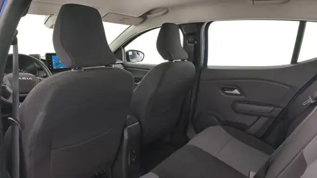 Dacia Sandero view 9