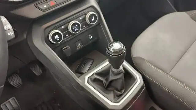 Dacia Sandero view 25