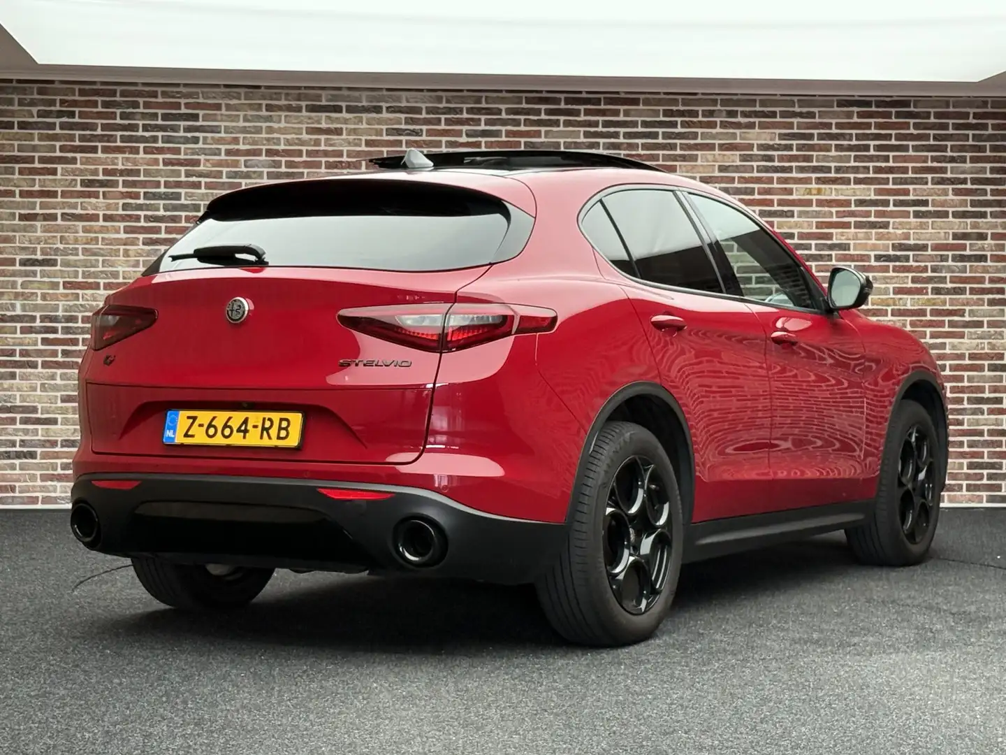 Alfa Romeo Stelvio 2.0 T AWD Super DAK MEMORY CARPLAY Rood - 2