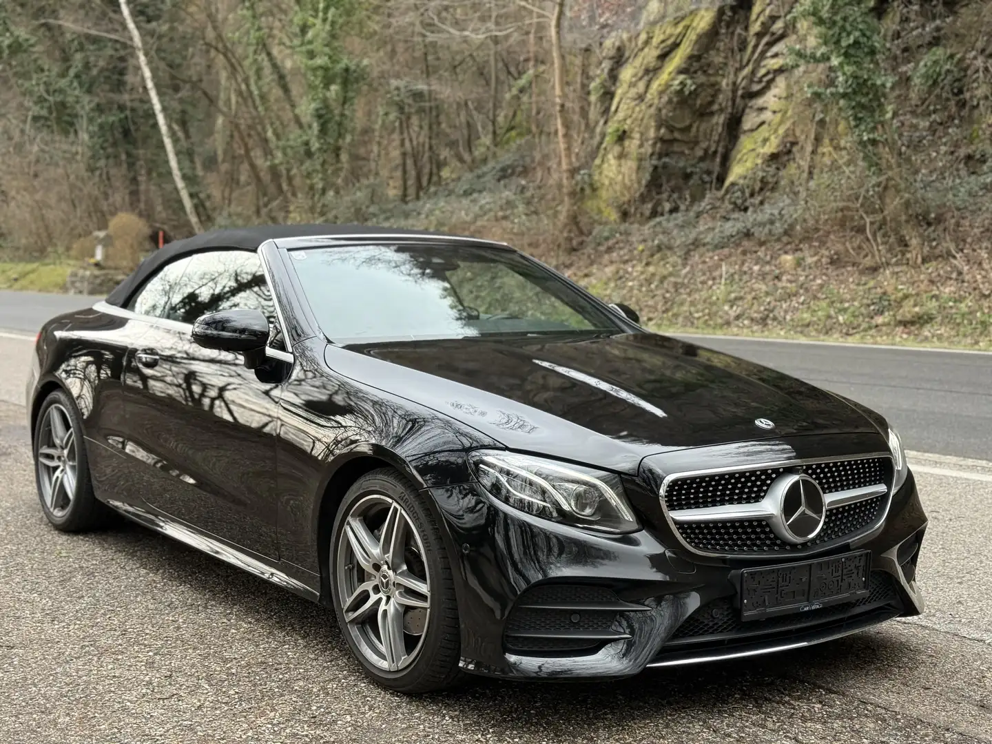 Mercedes-Benz E 220 220d Aut. Schwarz - 2