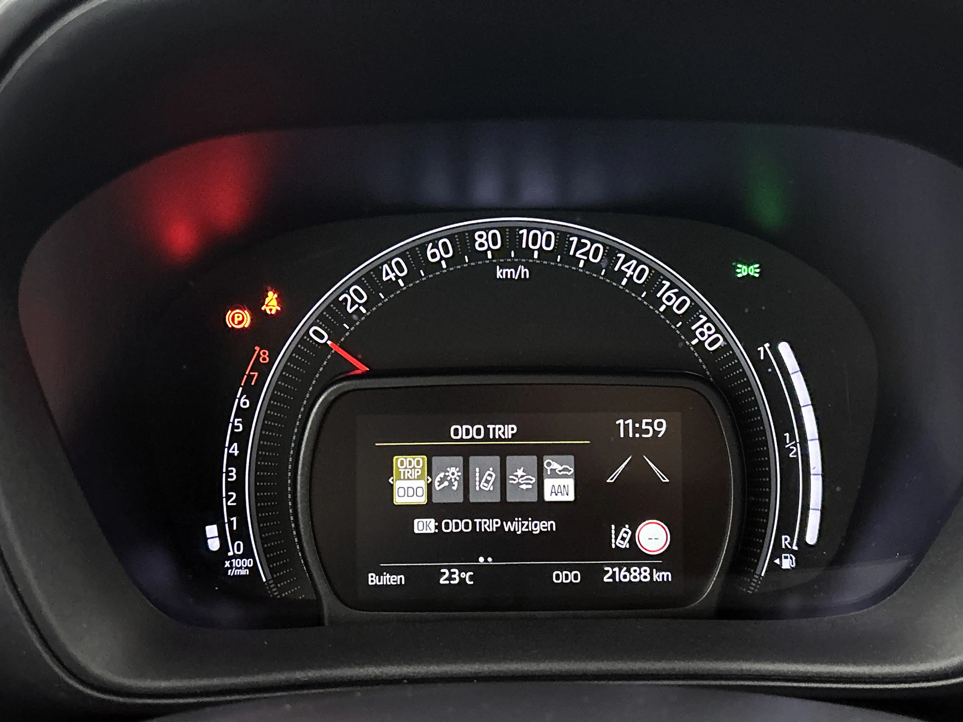 Toyota Aygo X 1.0 VVT-i MT Play | BTW voertuig | Dealer onderhou — photo 5