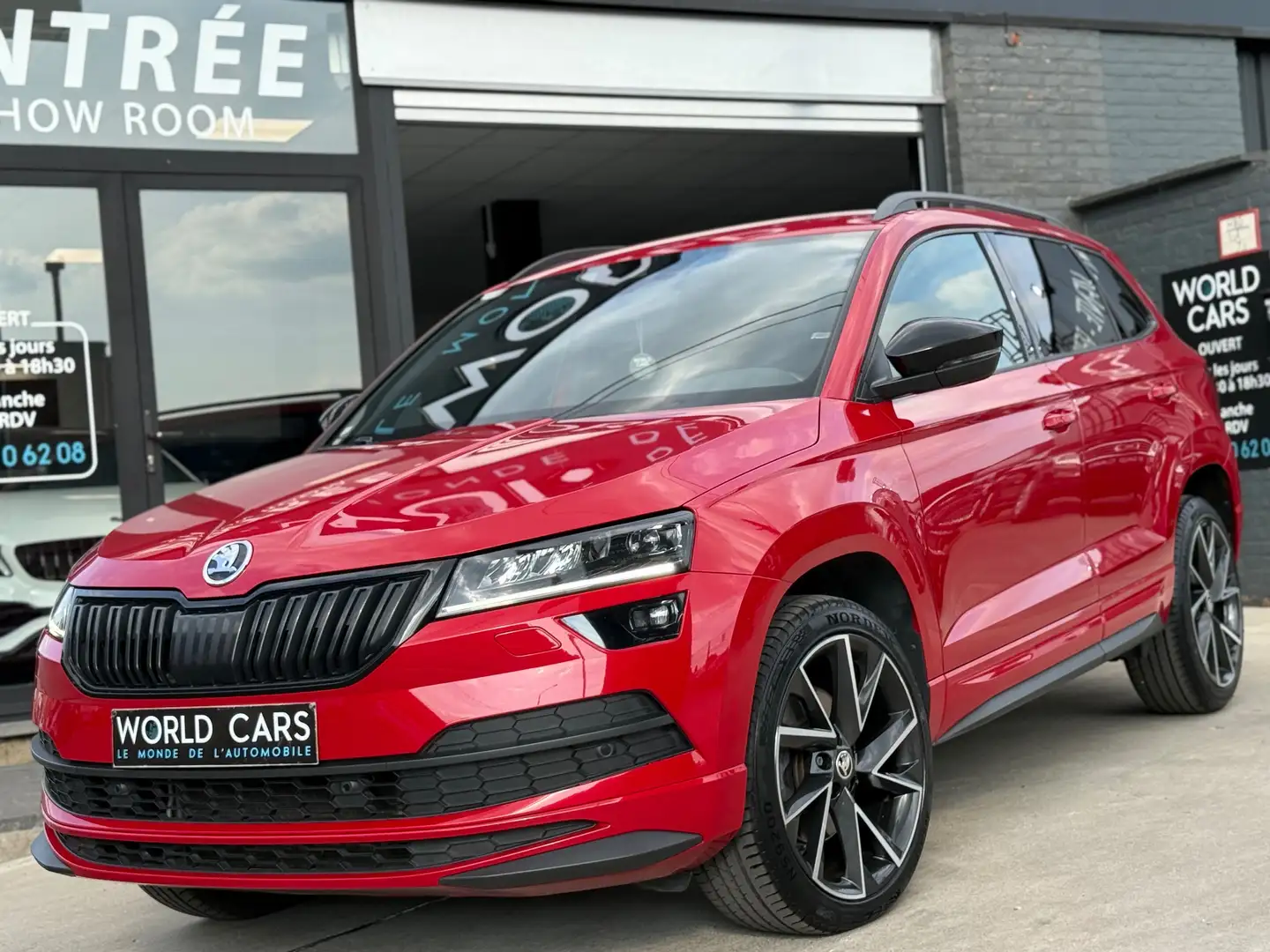 Skoda Karoq 2.0 CR TDi SCR 4x4 Sportline DSG DISTRO COCKPIT Rot - 1