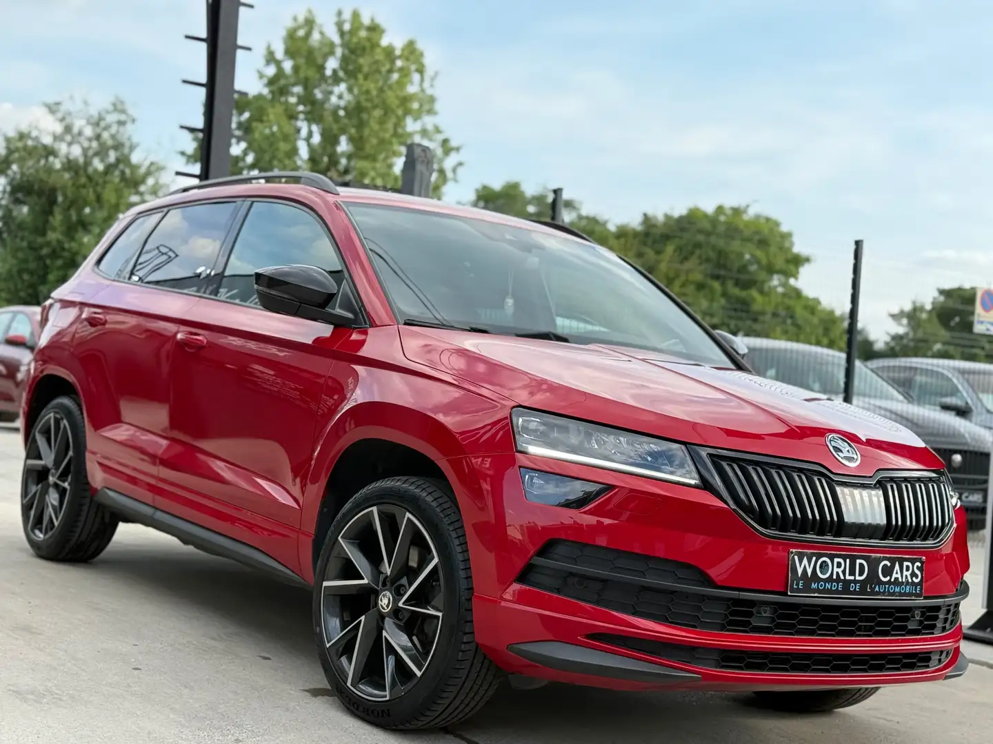 Skoda Karoq 2.0 CR TDi SCR 4x4 Sportline DSG DISTRO COCKPIT Rot - 2