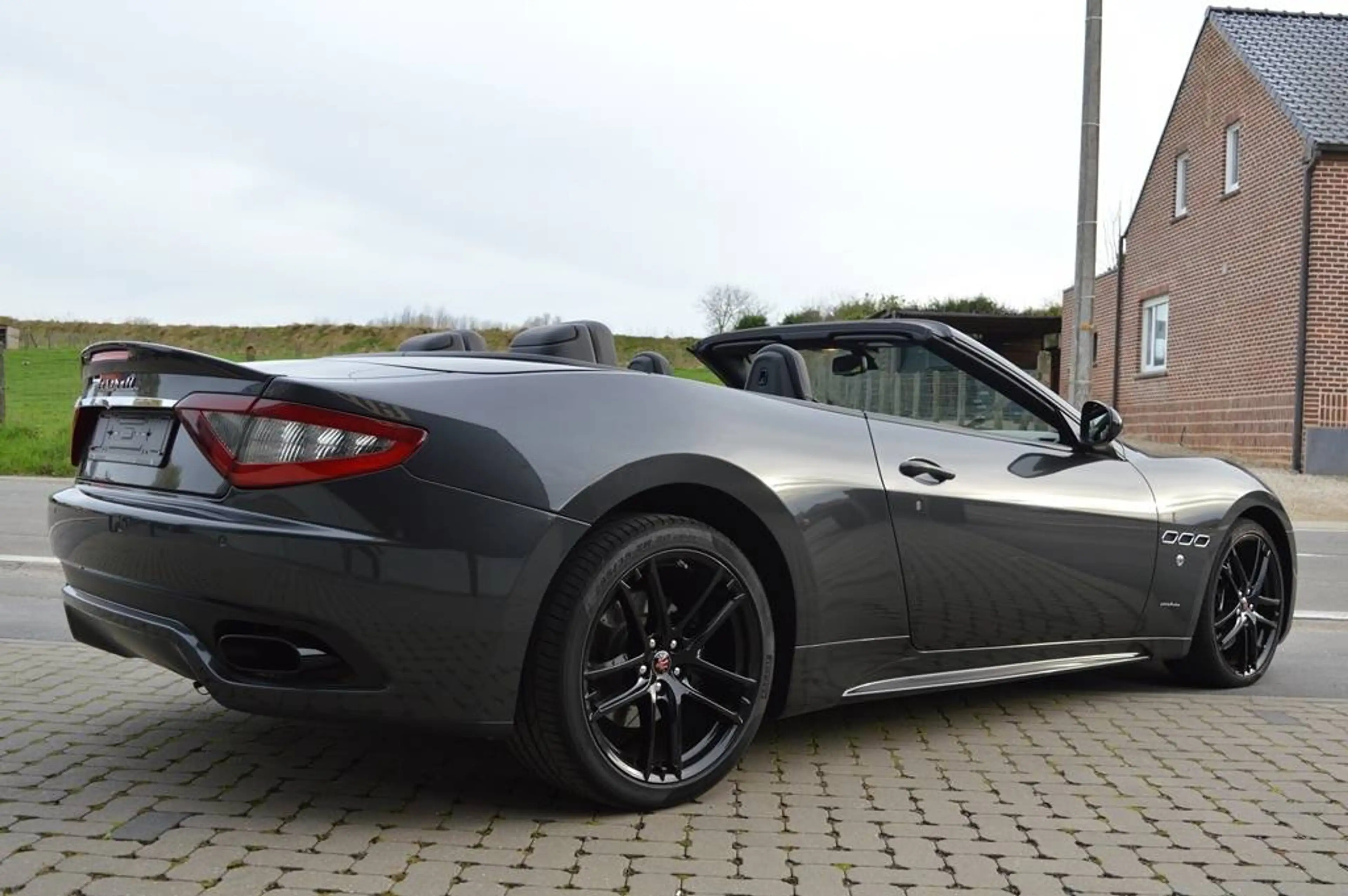 Maserati GranCabrio MC 4.7i V8 Centennial Edition - 20.000 km - 1 of 400 ! — photo 2