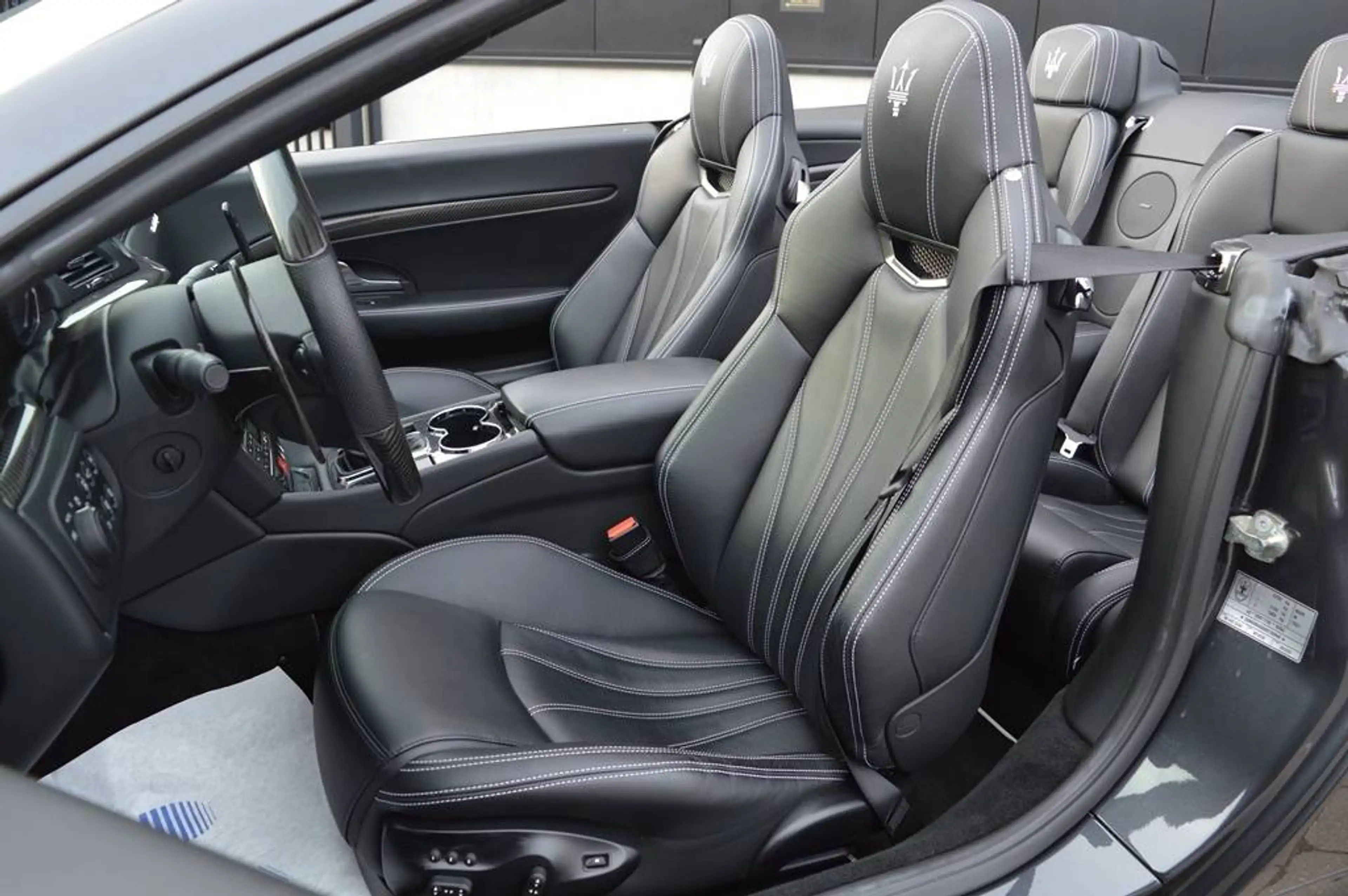 Maserati GranCabrio MC 4.7i V8 Centennial Edition - 20.000 km - 1 of 400 ! — photo 12