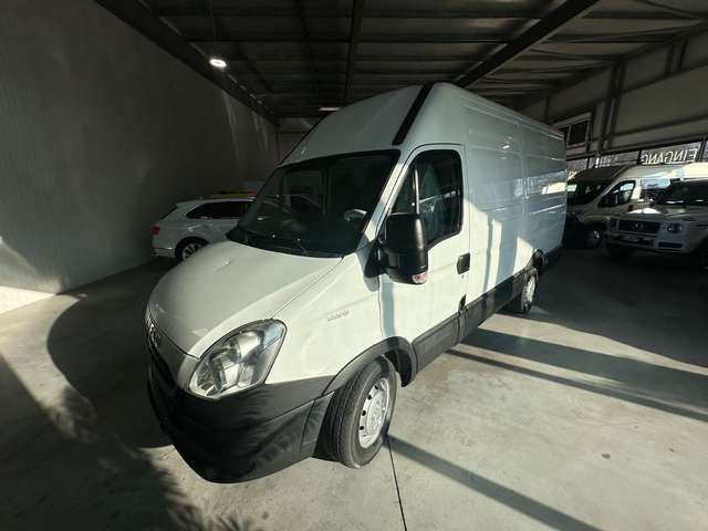 Iveco Daily 2.3L HOCH&LANG*KLIMA*TÜV 05/27*AHK*EURO5