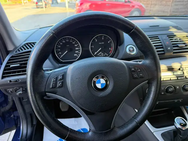 BMW 1 Series view 15