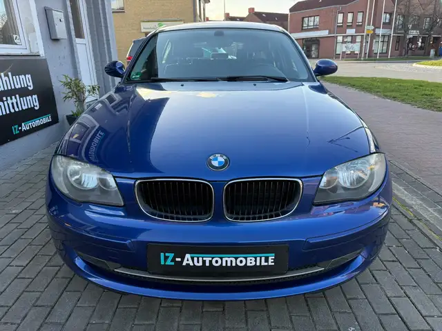 BMW 1 Series view 3