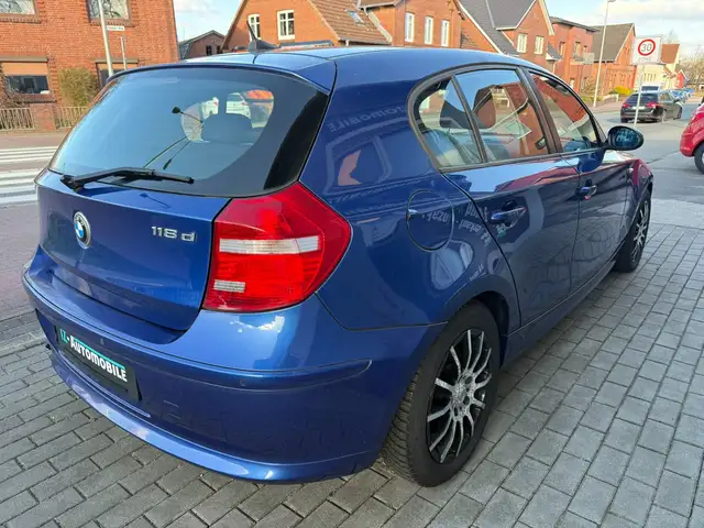 BMW 1 Series view 6