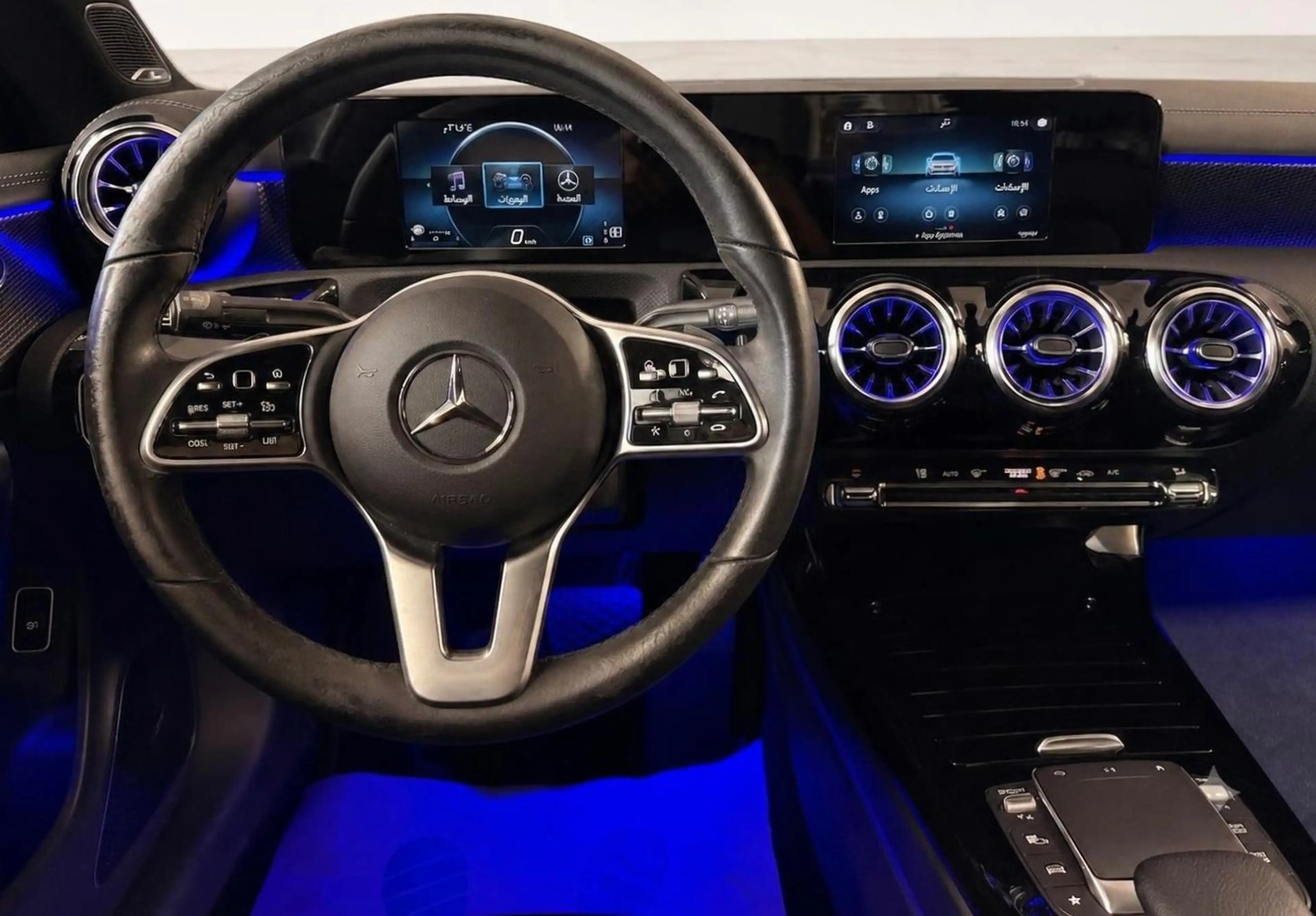 Mercedes-Benz CLA 220 d BURMESTER/NIGHT/KAMERA/LEDER/AMBIENTE — photo 12