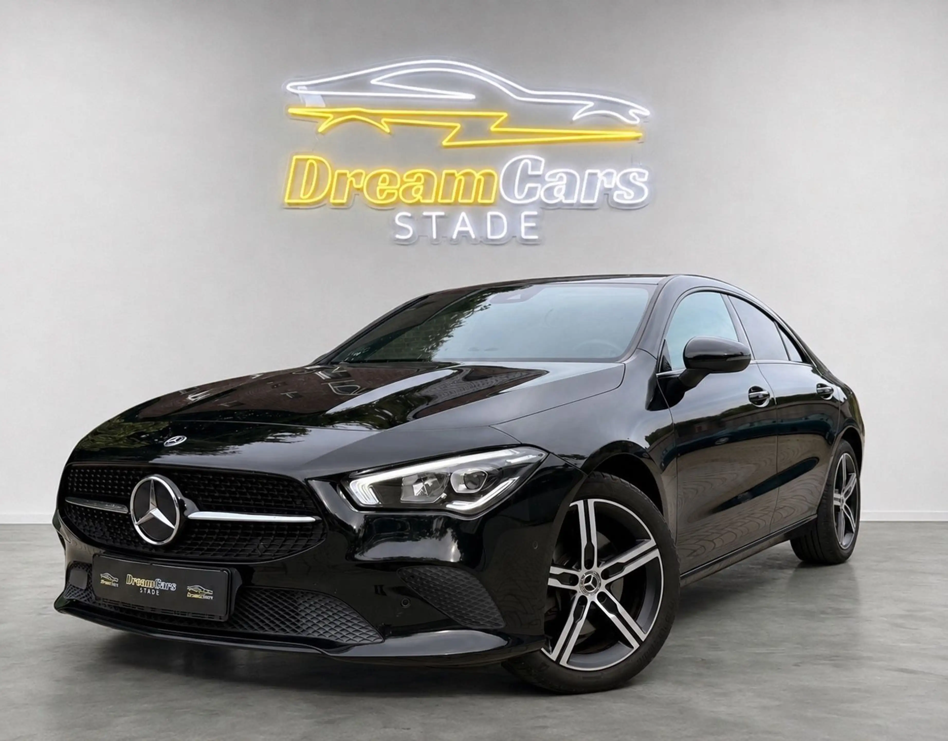 Mercedes-Benz CLA 220 d BURMESTER/NIGHT/KAMERA/LEDER/AMBIENTE