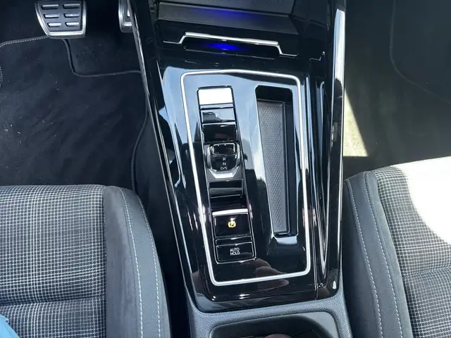 Volkswagen Golf view 18