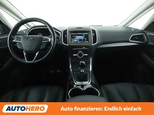 Ford S-Max view 12