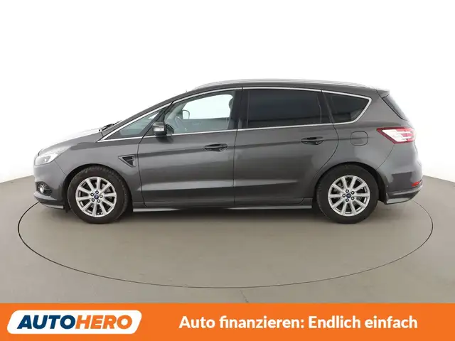 Ford S-Max view 3