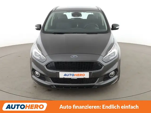 Ford S-Max view 9