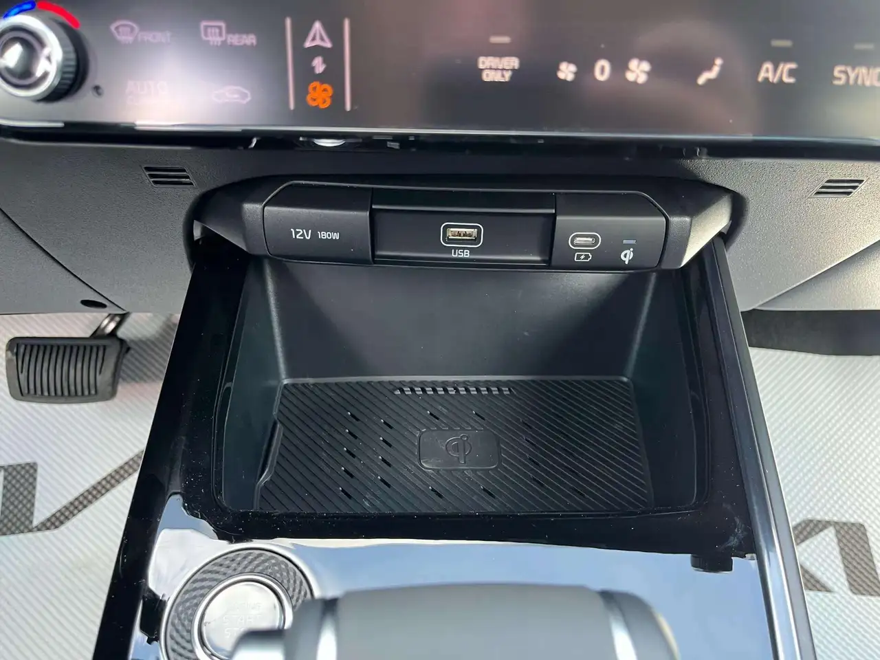 Kia Niro снимка Kia Niro