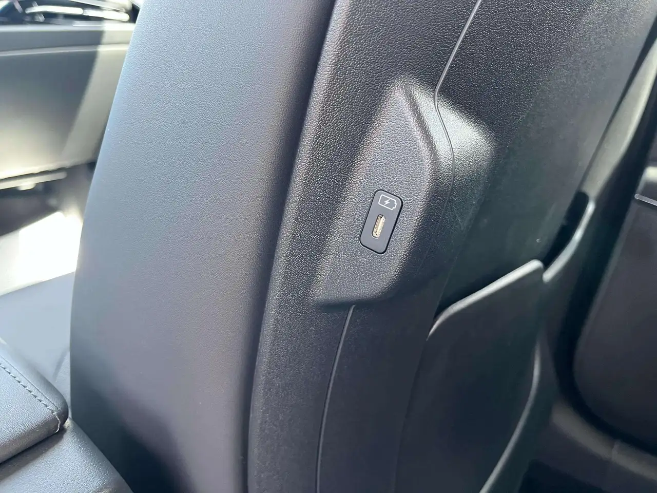 Kia Niro снимка Kia Niro