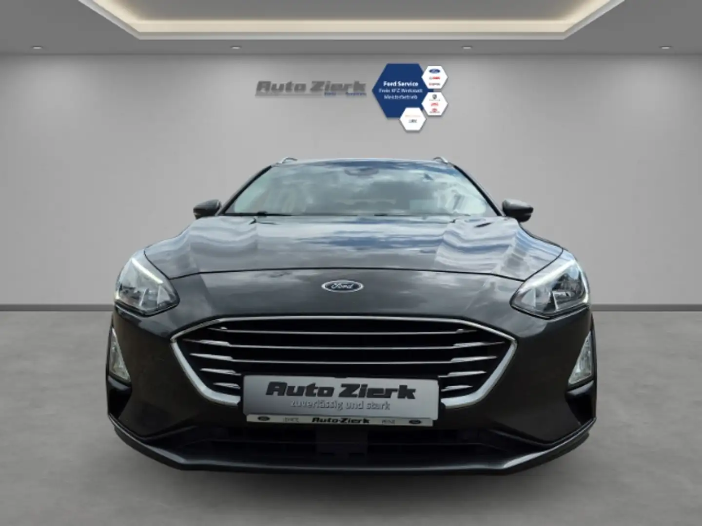 Ford Focus Turnier Titanium 2.0 EcoBlue,Panorama,Kamera,LED Grijs - 2