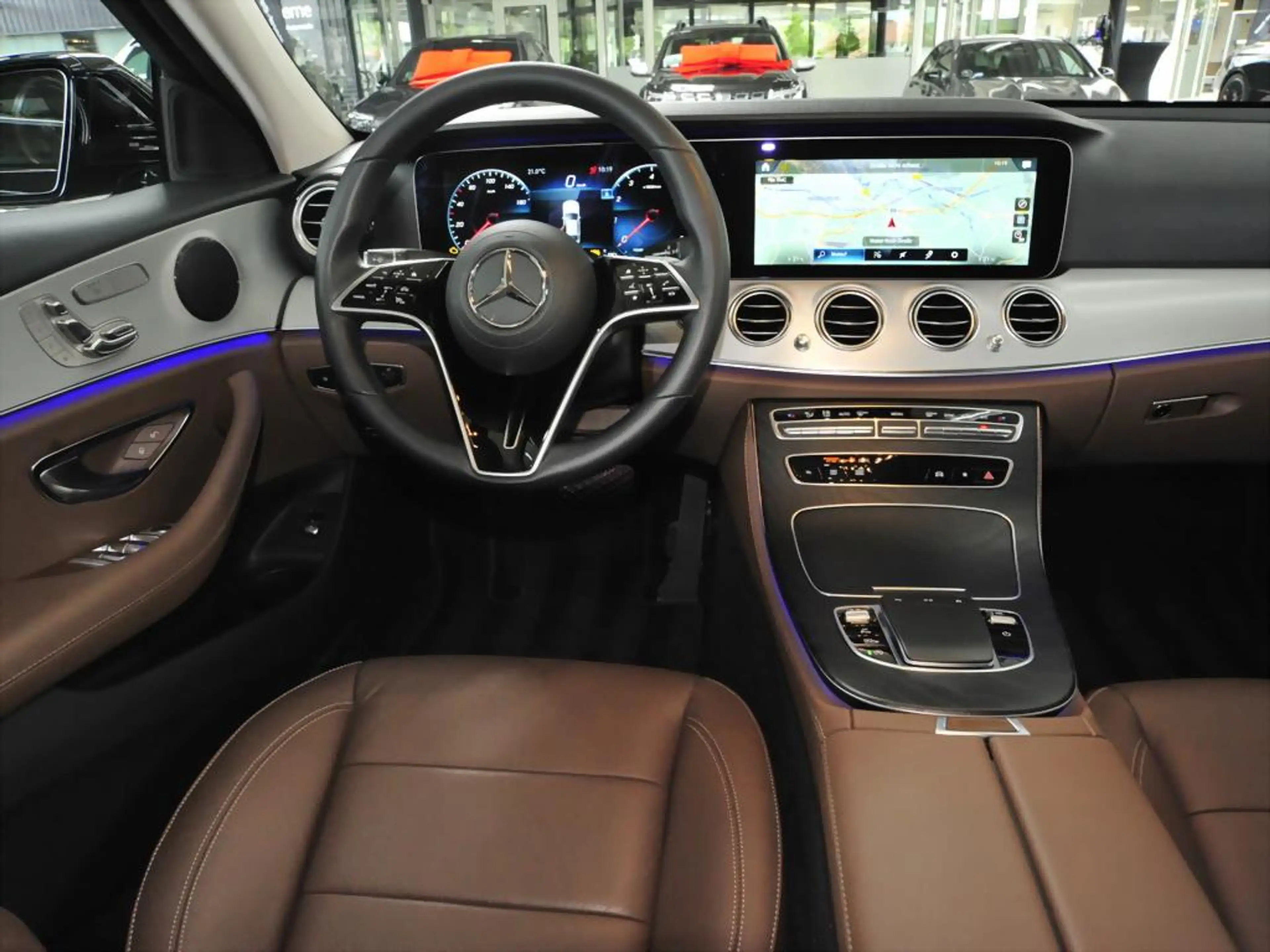 Mercedes-Benz E 450 4M AVANTGARDE 360 ACC PDC MULTIBEAM PANO — photo 10