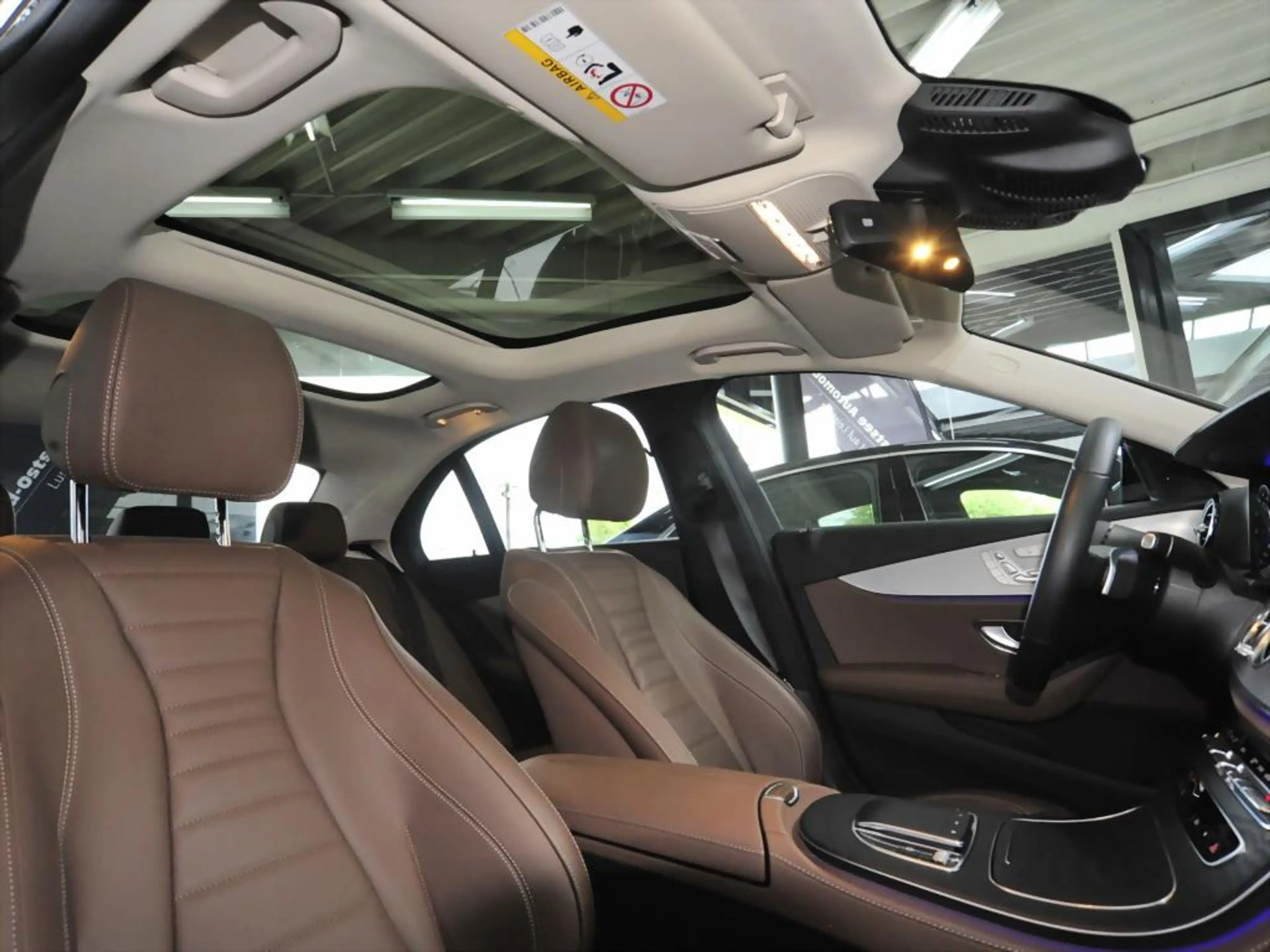 Mercedes-Benz E 450 4M AVANTGARDE 360 ACC PDC MULTIBEAM PANO — photo 15