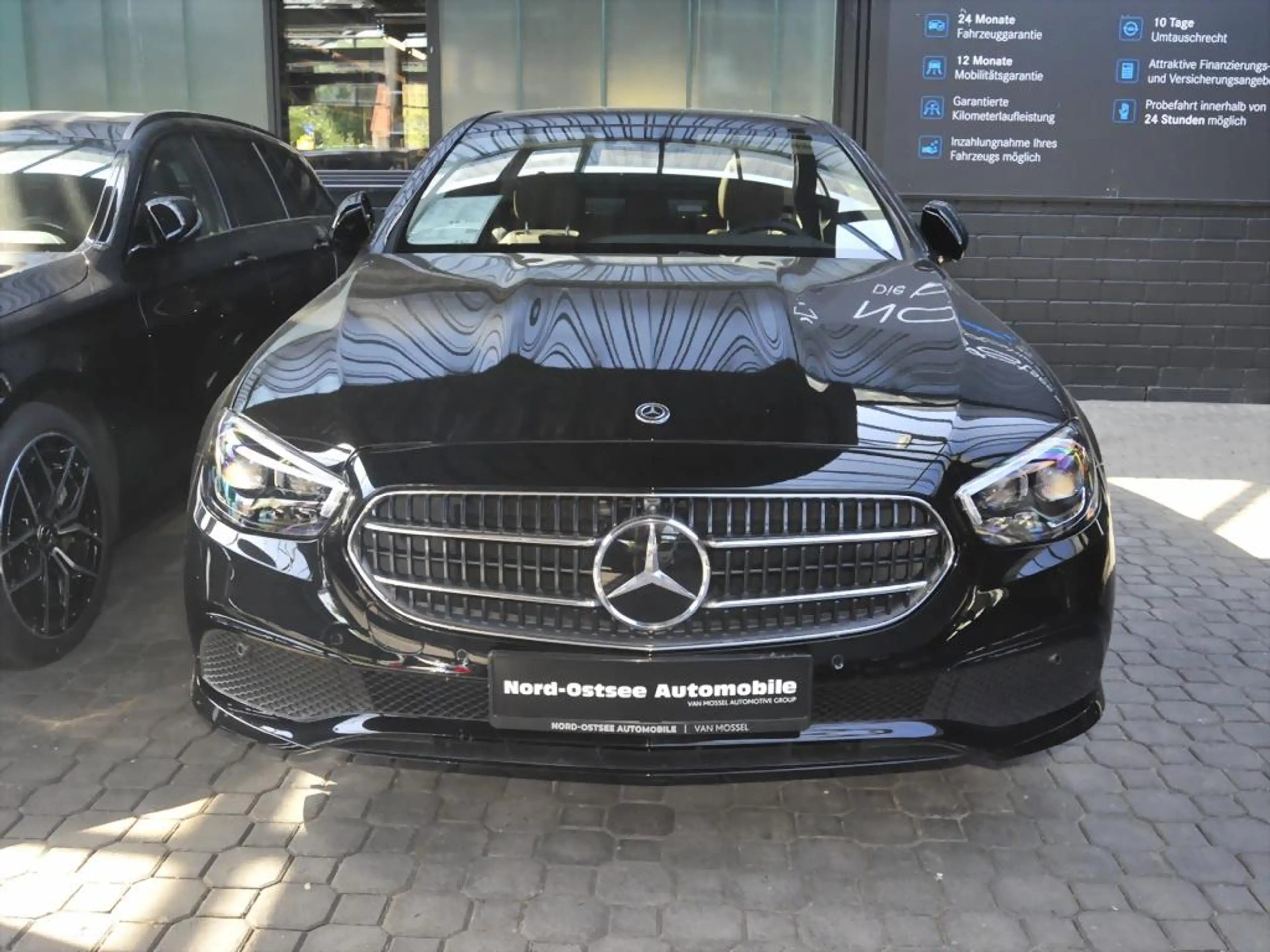Mercedes-Benz E 450 4M AVANTGARDE 360 ACC PDC MULTIBEAM PANO — photo 4