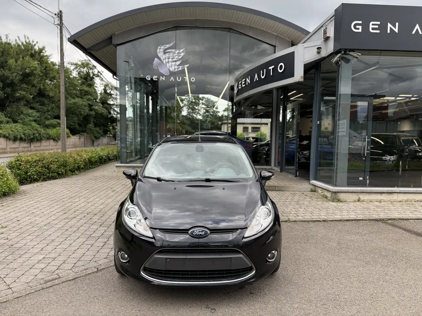 Ford Fiesta 1.6 TDCi Titanium Radar de Recul Bluetooth Zwart - 2