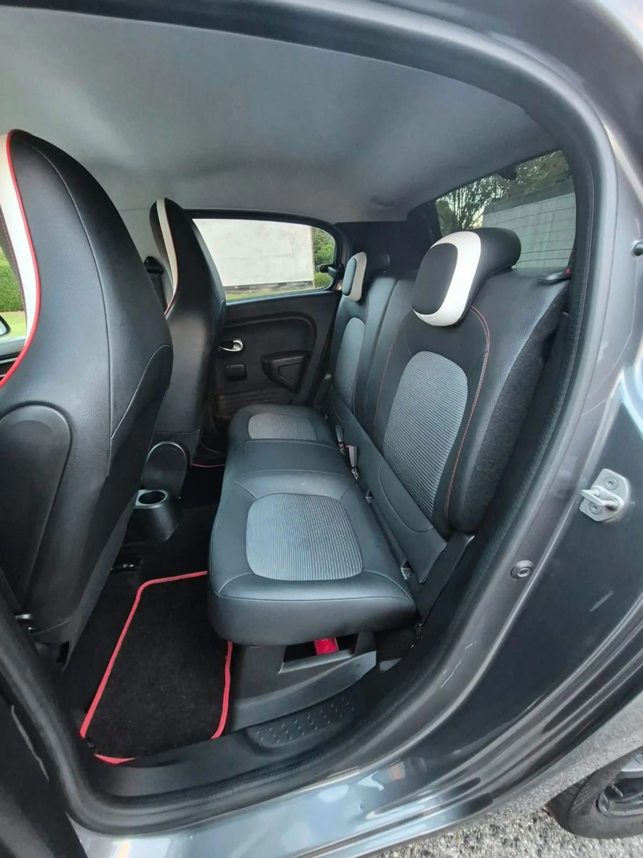 Renault Twingo Intens*Red Night*Wenig Km — photo 14
