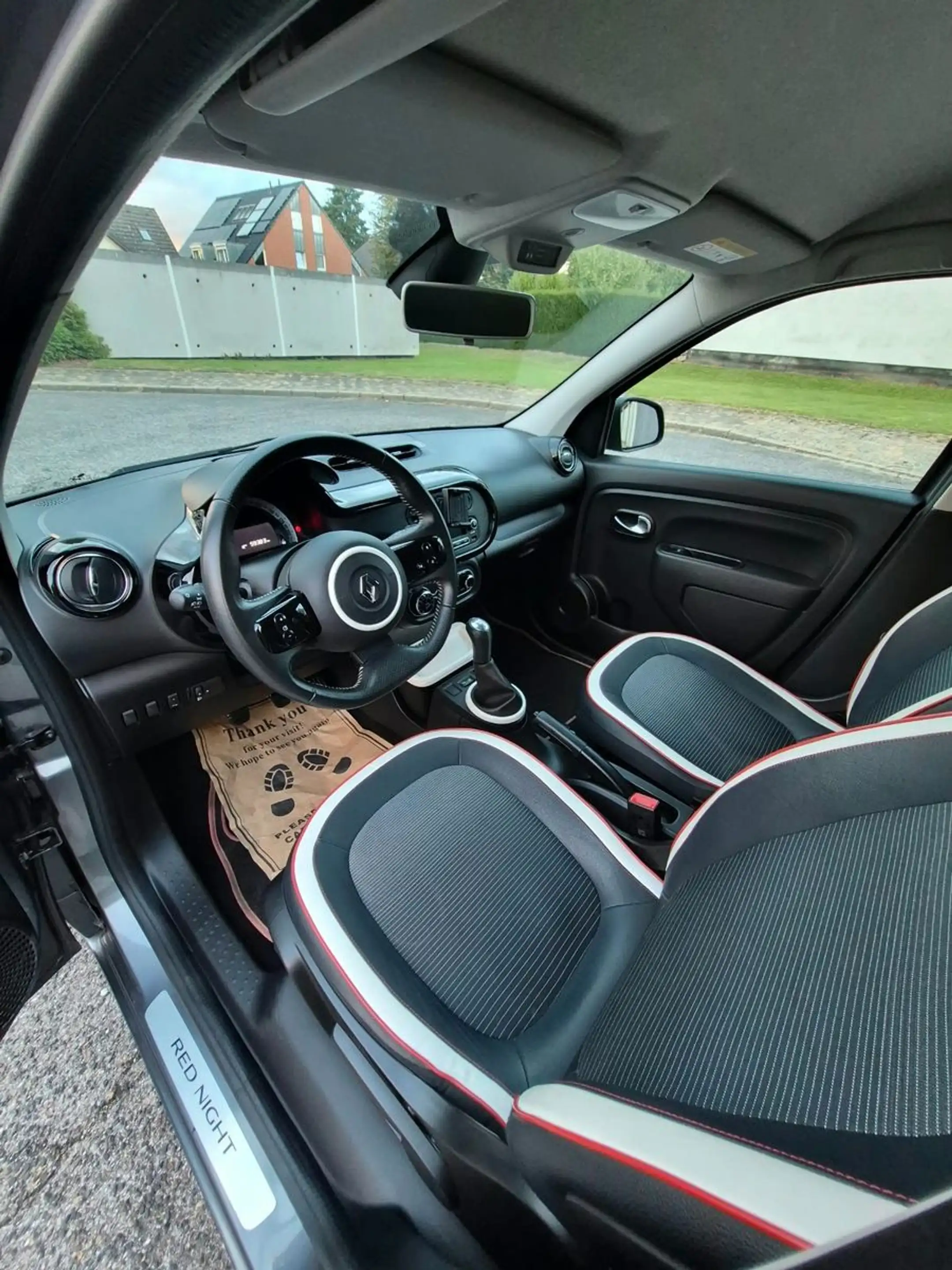 Renault Twingo Intens*Red Night*Wenig Km — photo 12