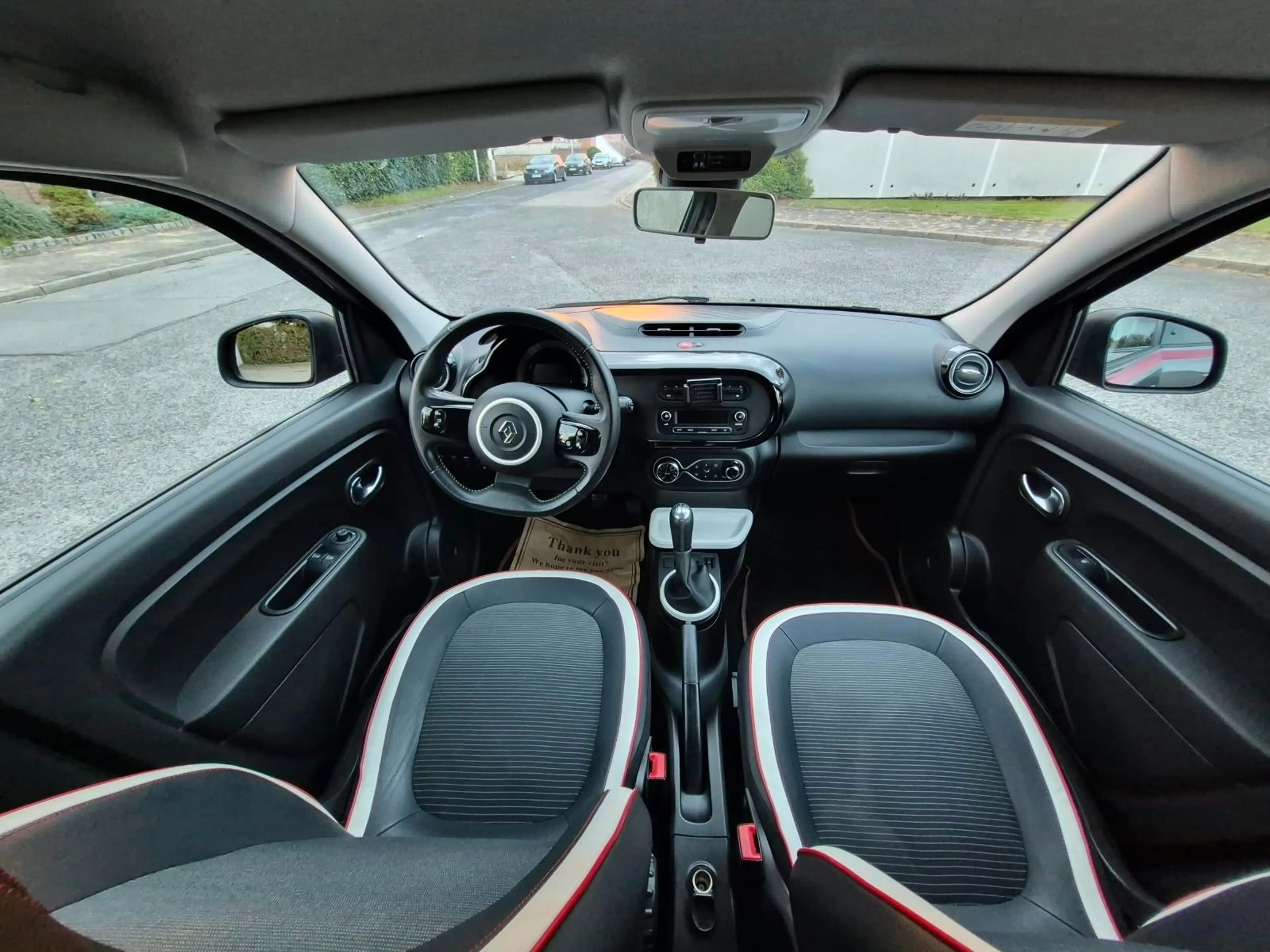 Renault Twingo Intens*Red Night*Wenig Km — photo 15
