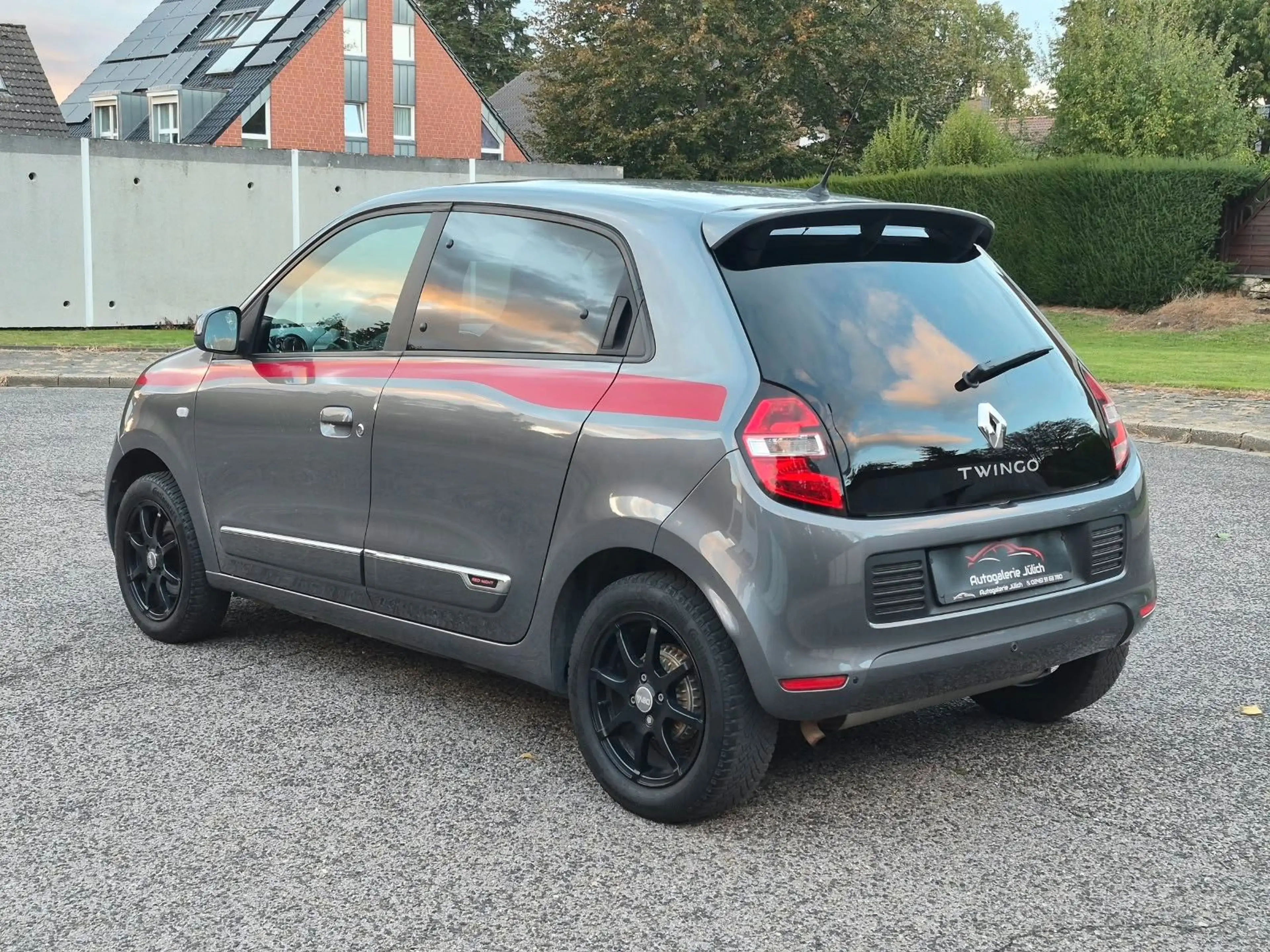 Renault Twingo Intens*Red Night*Wenig Km — photo 7