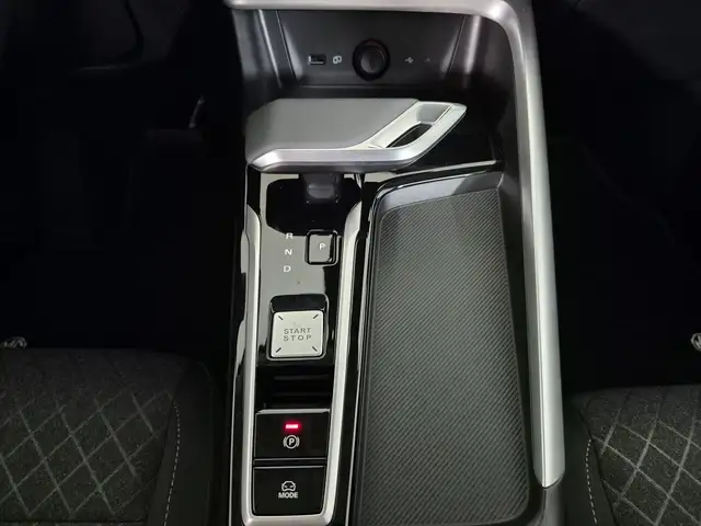 MG ZS view 11