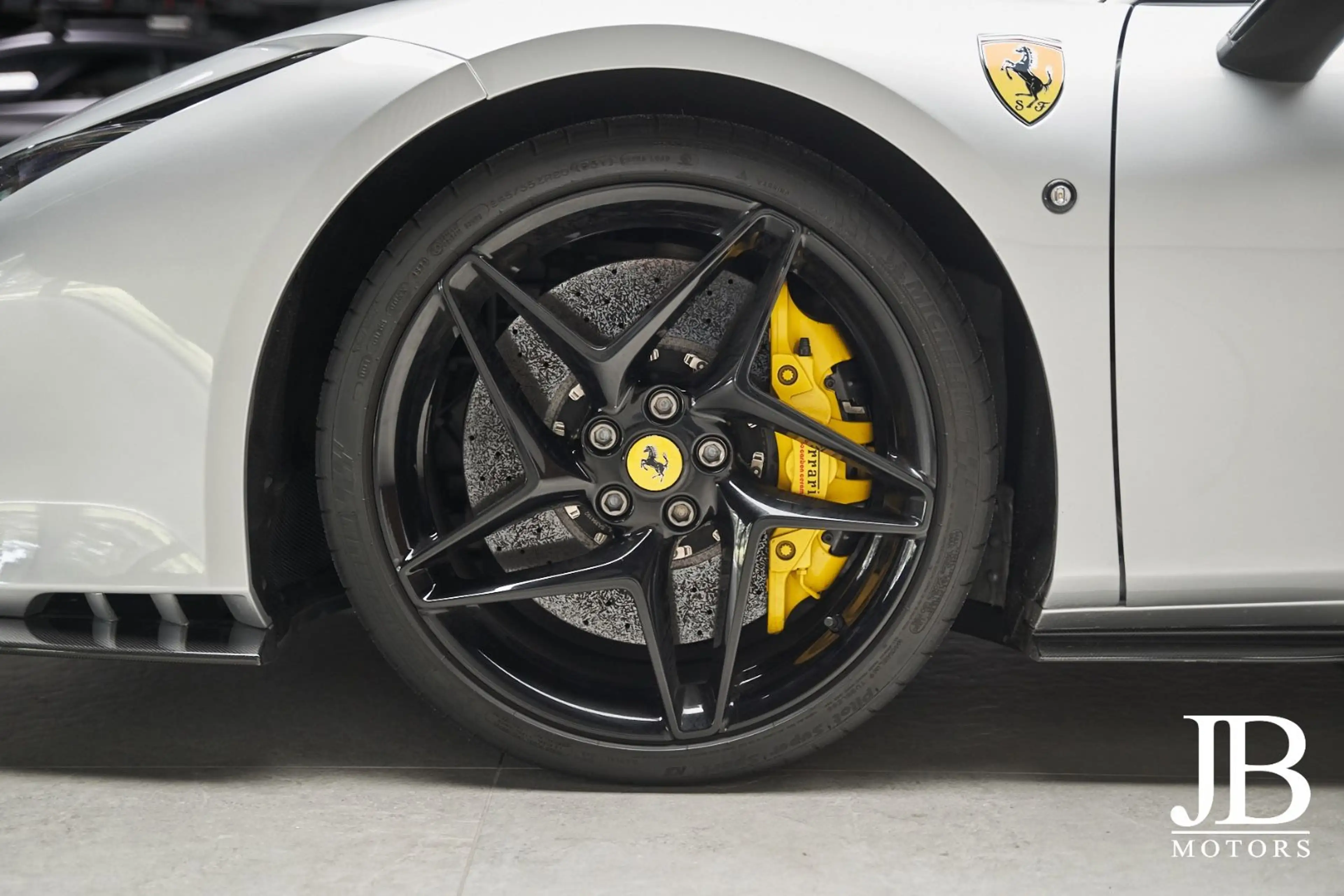 Ferrari F8 Tributo Carbon Lift Racing Seat CarPlay — photo 14