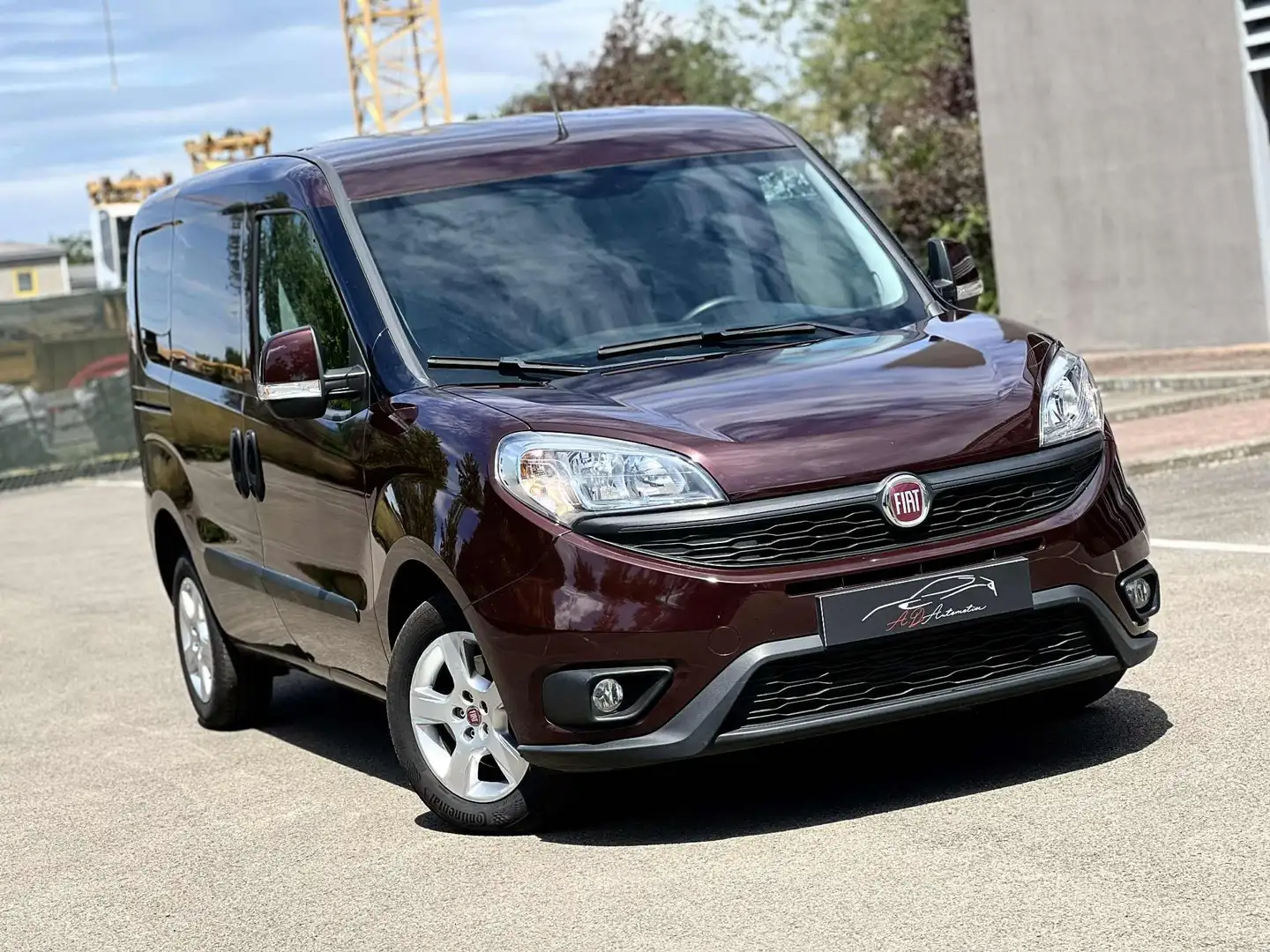 Fiat Doblo 1.6 Mjet*3PLACES*GPS*CLIM*AT. REMORQUE*GARANTIE* Bruin - 1