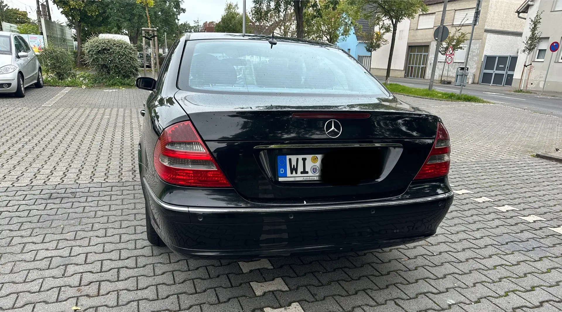 Mercedes-Benz E 280 E 280 CDI (211.020) Schwarz - 1