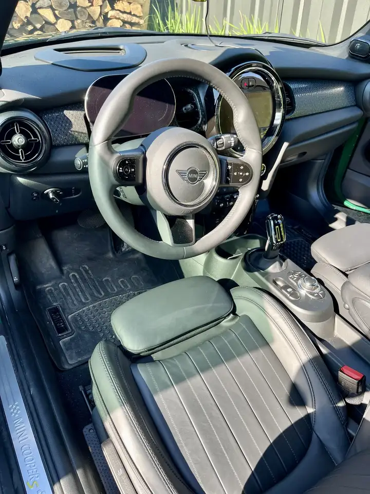 2023 MINI 3 Door