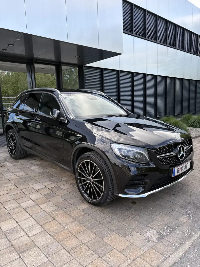 Mercedes-Benz GLC 350 e PHEV 4Matic Mercedes AMG Line Scheckheftgepflegt Schwarz - 2