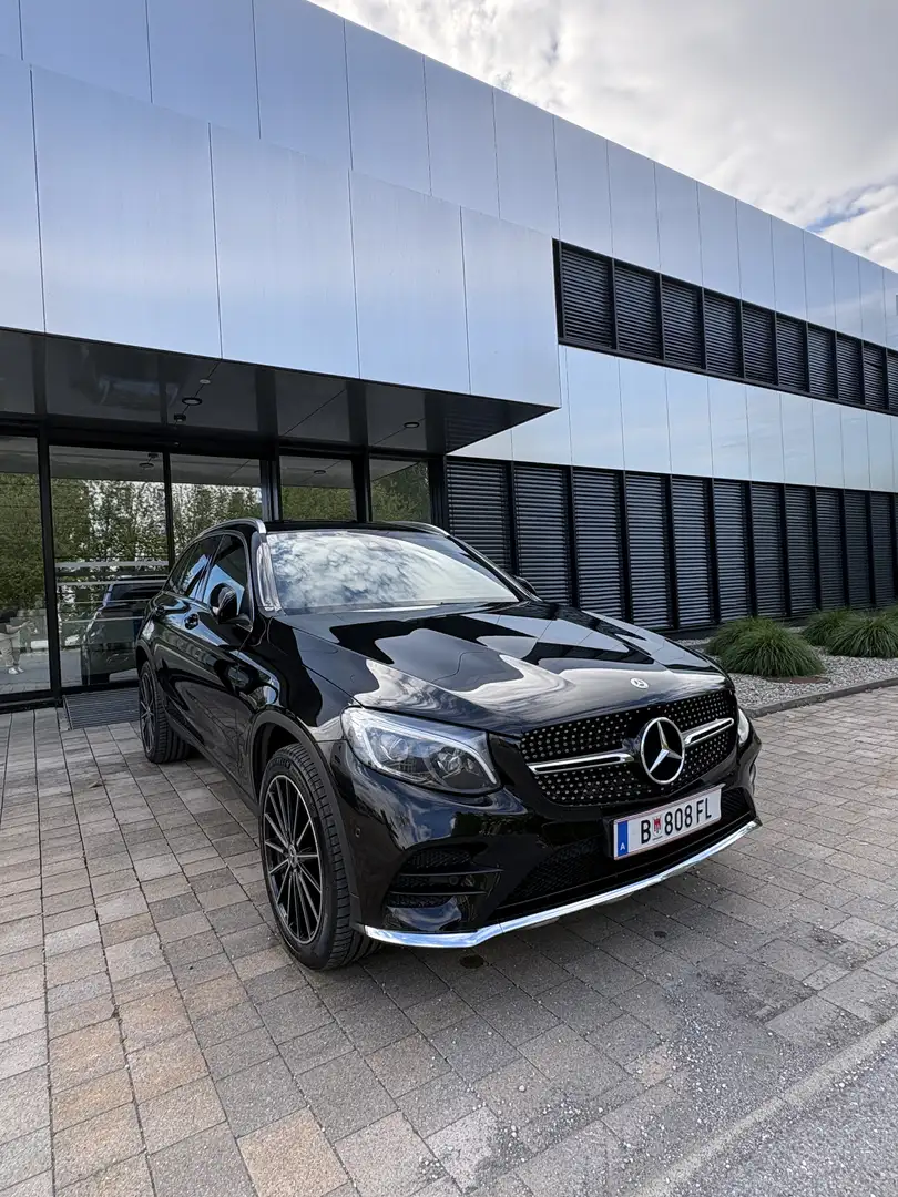 Mercedes-Benz GLC 350 e PHEV 4Matic Mercedes AMG Line Scheckheftgepflegt Schwarz - 1