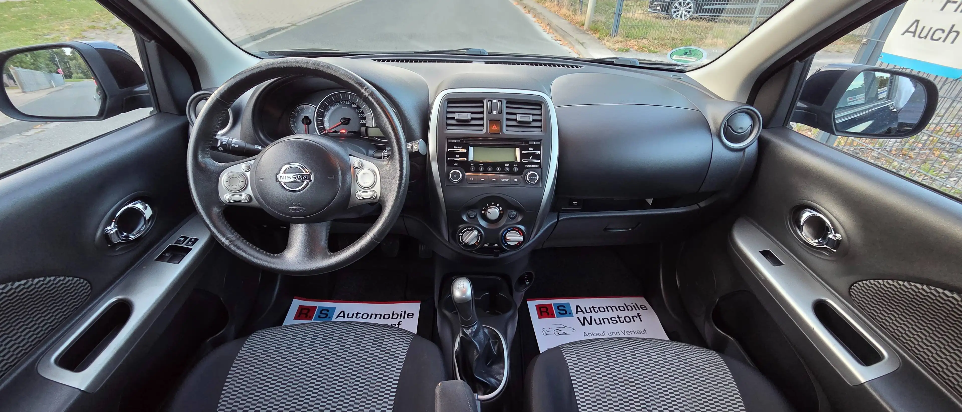 Nissan Micra — photo 7